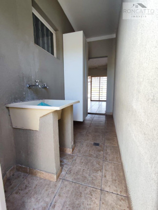Imagem Casa com 3 Quartos à Venda, 300 m²
