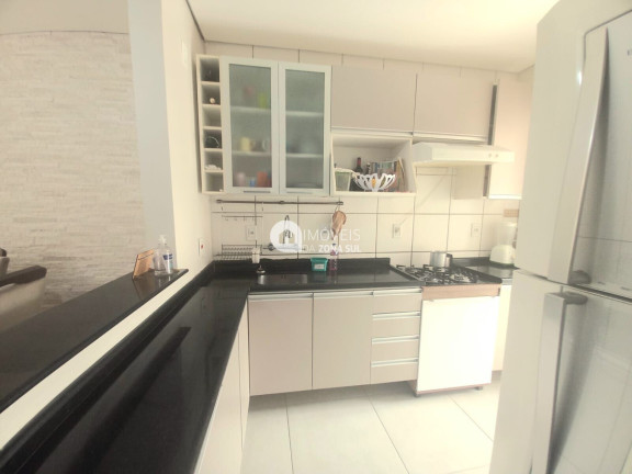 Imagem Casa com 3 Quartos à Venda, 53 m²