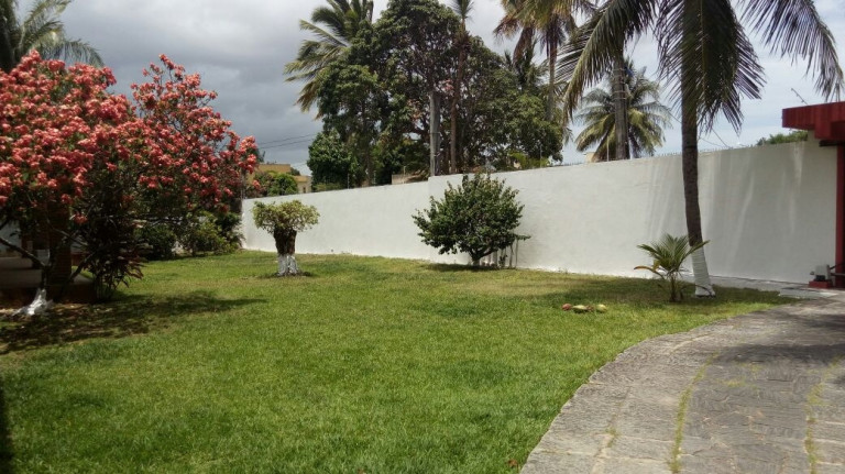 Imagem Casa com 4 Quartos à Venda, 1.500 m² em Abrantes - Camaçari