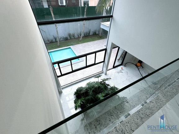 Imagem Casa de Condomínio com 5 Quartos à Venda, 237 m² em Barra - Balneário Camboriú