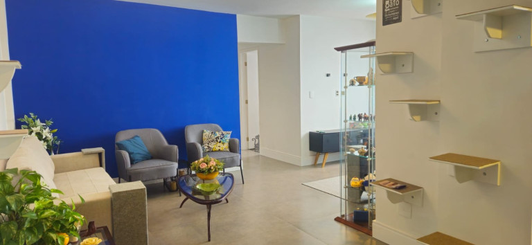 Apartamento com 2 Quartos à Venda, 70 m² em Moema