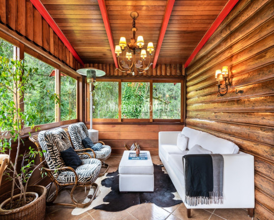 Imagem Casa com 4 Quartos à Venda, 722 m² em Região Do Jardim Do Embaixador - Campos Do Jordão Imagem Casa com 4 Quartos à Venda, 722 m² em Região Do Jardim Do Embaixador - Campos Do Jordão
