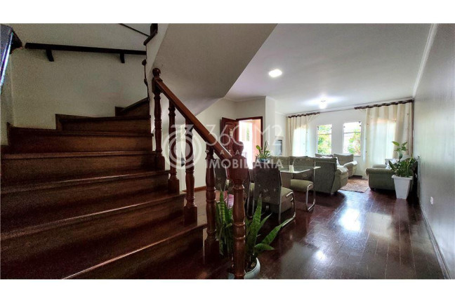 Imagem Casa com 5 Quartos à Venda, 250 m² em Parque Jaçatuba - Santo André Imagem Casa com 5 Quartos à Venda, 250 m² em Parque Jaçatuba - Santo André