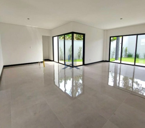 Sobrado com 3 Quartos à Venda, 160 m² em Glória - Joinville