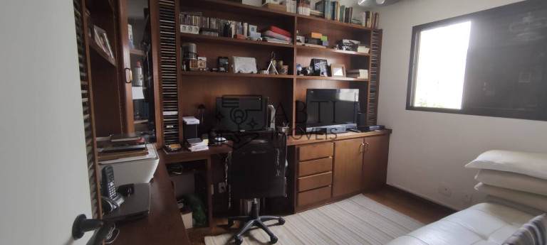 Imagem Apartamento com 3 Quartos à Venda, 110 m² em Moema - São Paulo Imagem Apartamento com 3 Quartos à Venda, 110 m² em Moema - São Paulo