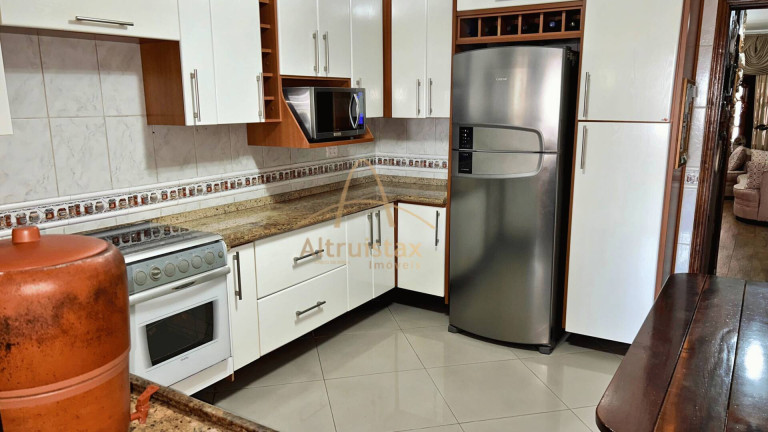 Imagem Casa com 3 Quartos à Venda,  em Osasco