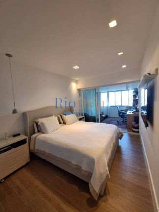 Imagem Apartamento com 4 Quartos à Venda, 300 m² em Barra Da Tijuca - Rio De Janeiro