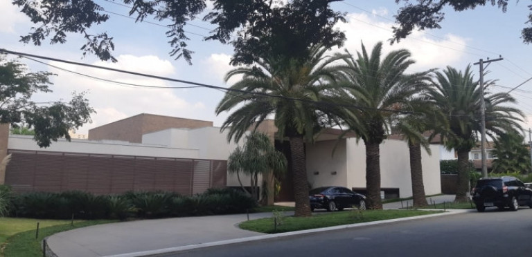 Casa com 7 Quartos à Venda, 1.500 m² em Alphaville 0 (zero) - Alphaville