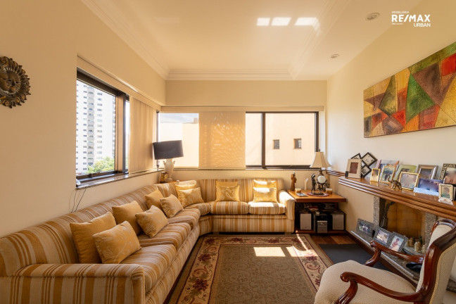 Imagem Apartamento com 4 Quartos à Venda, 250 m² em Aclimação - São Paulo