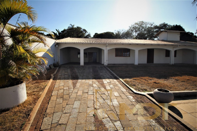 Imagem Casa com 3 Quartos à Venda, 260 m² em Braúnas - Belo Horizonte Imagem Casa com 3 Quartos à Venda, 260 m² em Braúnas - Belo Horizonte