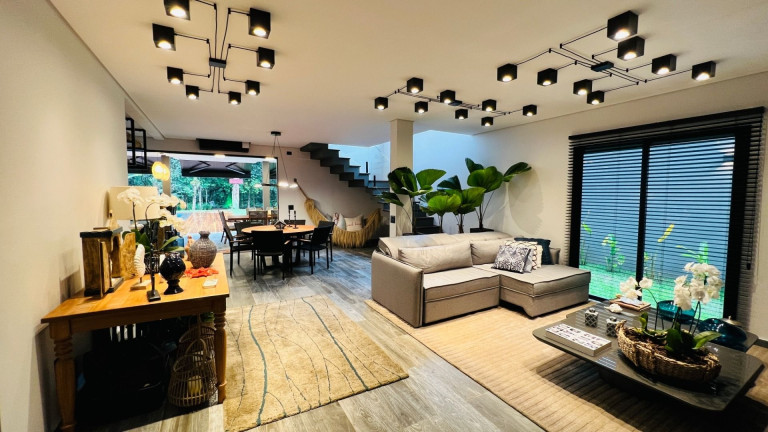 Imagem Imóvel com 4 Quartos à Venda, em Riviera - Bertioga Imagem Imóvel com 4 Quartos à Venda, em Riviera - Bertioga