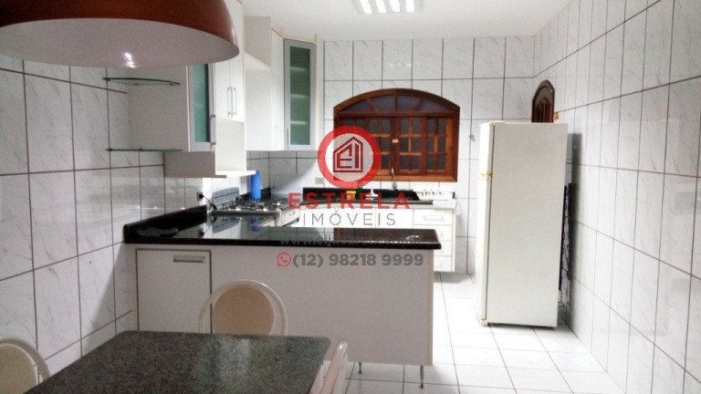 Imagem Casa com 4 Quartos à Venda, 250 m² em Jardim Altos De Santana I - Jacareí Imagem Casa com 4 Quartos à Venda, 250 m² em Jardim Altos De Santana I - Jacareí