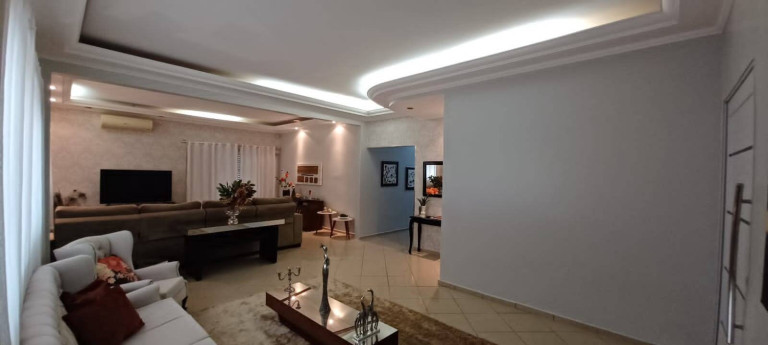 Imagem Casa com 4 Quartos à Venda, 1.800 m² em Centro - Cedral Imagem Casa com 4 Quartos à Venda, 1.800 m² em Centro - Cedral