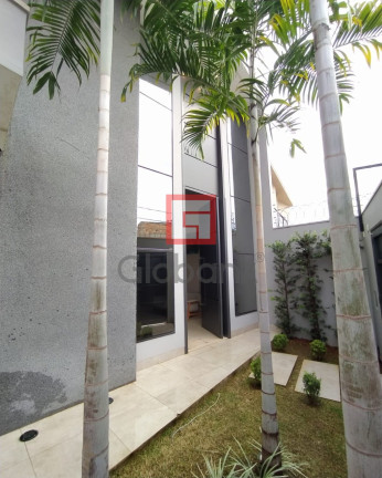 Imagem Sobrado com 3 Quartos à Venda, em Ibituruna - Montes Claros Imagem Sobrado com 3 Quartos à Venda, em Ibituruna - Montes Claros