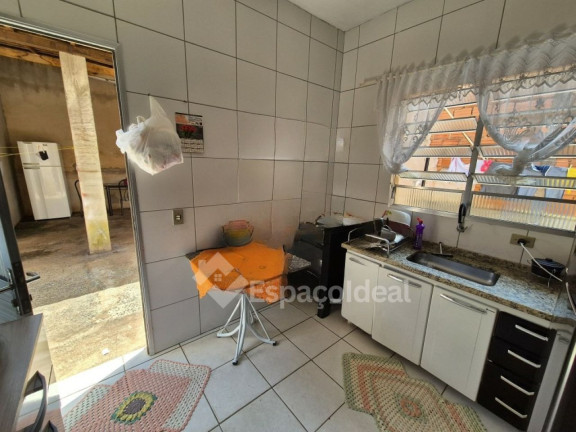 Imagem Casa com 2 Quartos à Venda, 70 m² em Jardim Carolina - Lençóis Paulista Imagem Casa com 2 Quartos à Venda, 70 m² em Jardim Carolina - Lençóis Paulista