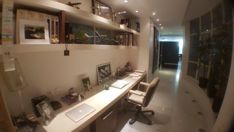 Imagem Apartamento com 3 Quartos à Venda, 260 m² em Copacabana - Rio De Janeiro Imagem Apartamento com 3 Quartos à Venda, 260 m² em Copacabana - Rio De Janeiro
