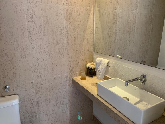 Imagem Casa com 5 Quartos à Venda, 248 m² Imagem Casa com 5 Quartos à Venda, 248 m²