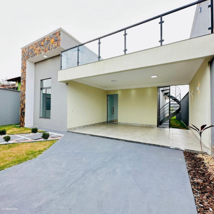 Imagem Casa com 3 Quartos à Venda, 360 m² em Residencial Jardim Canedo - Senador Canedo Imagem Casa com 3 Quartos à Venda, 360 m² em Residencial Jardim Canedo - Senador Canedo
