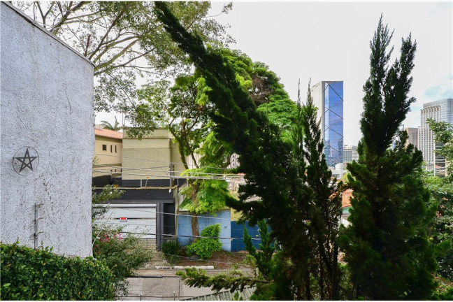 Imagem Casa com 3 Quartos à Venda, 395 m² em Morumbi - São Paulo Imagem Casa com 3 Quartos à Venda, 395 m² em Morumbi - São Paulo