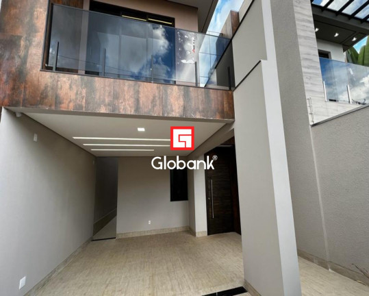 Casa com 3 Quartos à Venda, 220 m² em Ibituruna - Montes Claros