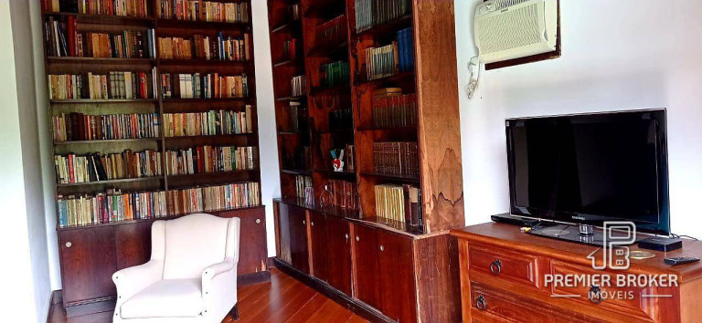 Imagem Casa com 4 Quartos à Venda, 230 m² em Alto - Teresópolis Imagem Casa com 4 Quartos à Venda, 230 m² em Alto - Teresópolis