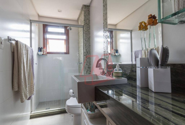 Imagem Cobertura com 3 Quartos à Venda, 165 m² em Rio Branco - Porto Alegre Imagem Cobertura com 3 Quartos à Venda, 165 m² em Rio Branco - Porto Alegre
