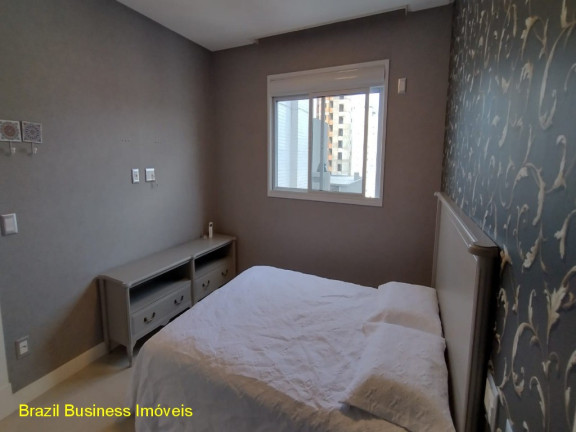 Imagem Imóvel com 3 Quartos à Venda, 128 m² em Centro - Balneário Camboriú Imagem Imóvel com 3 Quartos à Venda, 128 m² em Centro - Balneário Camboriú