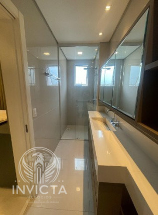 Imagem Cobertura com 2 Quartos à Venda, 243 m² em Centro - Balneário Camboriú Imagem Cobertura com 2 Quartos à Venda, 243 m² em Centro - Balneário Camboriú
