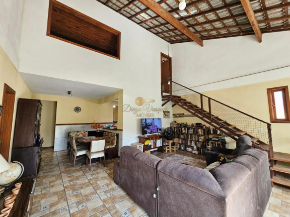 Imagem Casa com 6 Quartos à Venda, 180 m² em Vargem Grande - Teresópolis Imagem Casa com 6 Quartos à Venda, 180 m² em Vargem Grande - Teresópolis