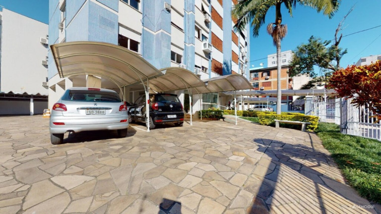 Imagem Imóvel com 2 Quartos à Venda, 74 m² em Menino Deus - Porto Alegre Imagem Imóvel com 2 Quartos à Venda, 74 m² em Menino Deus - Porto Alegre