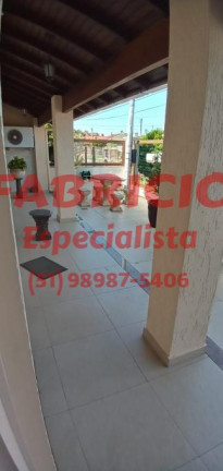 Imagem Casa com 4 Quartos à Venda, 180 m² em Capão Novo - Capão Da Canoa