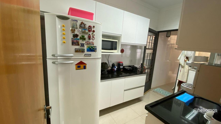 Imagem Sobrado com 3 Quartos à Venda, 140 m² em Vila Margarida - Campo Grande