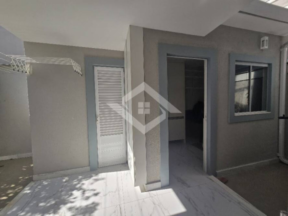 Imagem Casa com 5 Quartos à Venda, 300 m² em Barra Da Tijuca - Rio De Janeiro Imagem Casa com 5 Quartos à Venda, 300 m² em Barra Da Tijuca - Rio De Janeiro