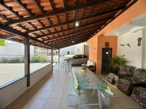 Imagem Casa com 4 Quartos à Venda, 220 m² em Centro - Balneário Barra Do Sul Imagem Casa com 4 Quartos à Venda, 220 m² em Centro - Balneário Barra Do Sul