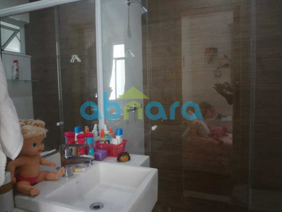 Imagem Apartamento com 2 Quartos à Venda, 80 m² em Copacabana - Rio De Janeiro Imagem Apartamento com 2 Quartos à Venda, 80 m² em Copacabana - Rio De Janeiro