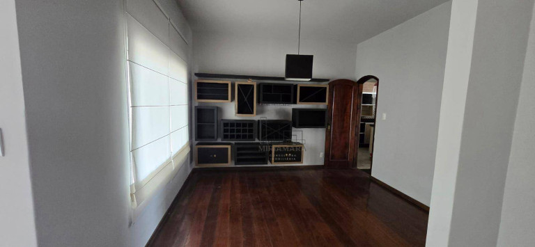 Imagem Casa com 3 Quartos à Venda, 360 m² em Jardim Amália - Volta Redonda Imagem Casa com 3 Quartos à Venda, 360 m² em Jardim Amália - Volta Redonda