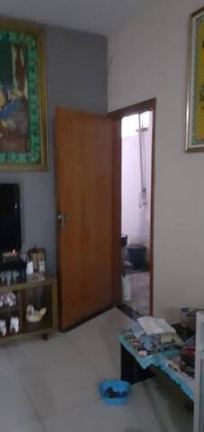 Imagem Casa com 2 Quartos à Venda, 90 m² em Golfinho - Caraguatatuba