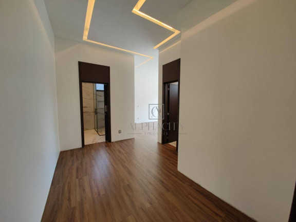 Imagem Casa com 4 Quartos à Venda, 400 m² em Tamboré - Santana De Parnaíba Imagem Casa com 4 Quartos à Venda, 400 m² em Tamboré - Santana De Parnaíba