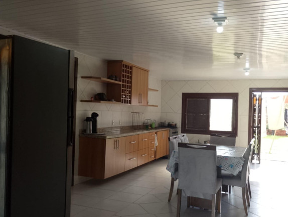 Imagem Casa com 6 Quartos à Venda, 264 m² em Praia Grande - Torres Imagem Casa com 6 Quartos à Venda, 264 m² em Praia Grande - Torres