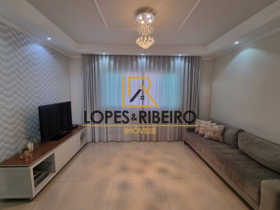 Imagem Casa com 3 Quartos à Venda, 250 m² em Jardim Regina - Botucatu Imagem Casa com 3 Quartos à Venda, 250 m² em Jardim Regina - Botucatu