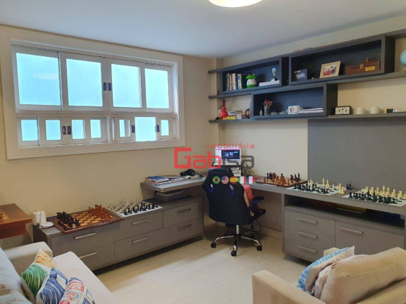 Imagem Casa com 4 Quartos à Venda, 323 m² em Vila Nova - Cabo Frio Imagem Casa com 4 Quartos à Venda, 323 m² em Vila Nova - Cabo Frio