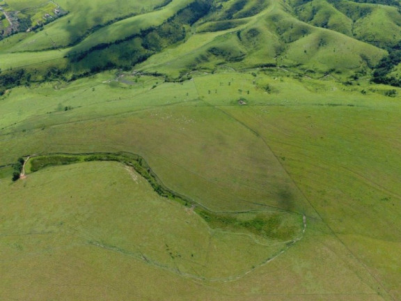 Imagem Terreno à Venda, 4.000.000 m² em Piedade - Caçapava Imagem Terreno à Venda, 4.000.000 m² em Piedade - Caçapava