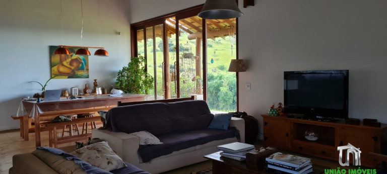Imagem Imóvel com 3 Quartos à Venda, 612 m² em Pedra Bela - Pedra Bela Imagem Imóvel com 3 Quartos à Venda, 612 m² em Pedra Bela - Pedra Bela
