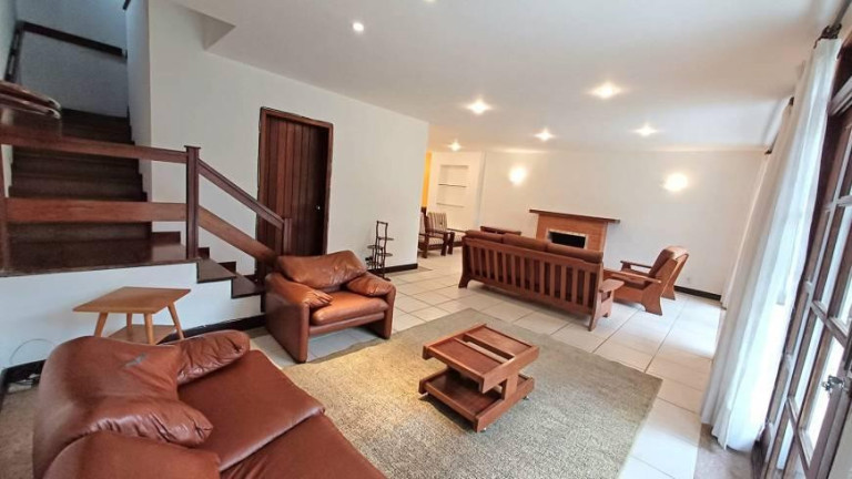 Imagem Casa com 4 Quartos à Venda, 220 m² em Carlos Guinle - Teresópolis Imagem Casa com 4 Quartos à Venda, 220 m² em Carlos Guinle - Teresópolis