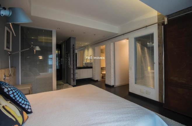 Imagem Imóvel com 2 Quartos à Venda, 167 m² em Moema - São Paulo Imagem Imóvel com 2 Quartos à Venda, 167 m² em Moema - São Paulo