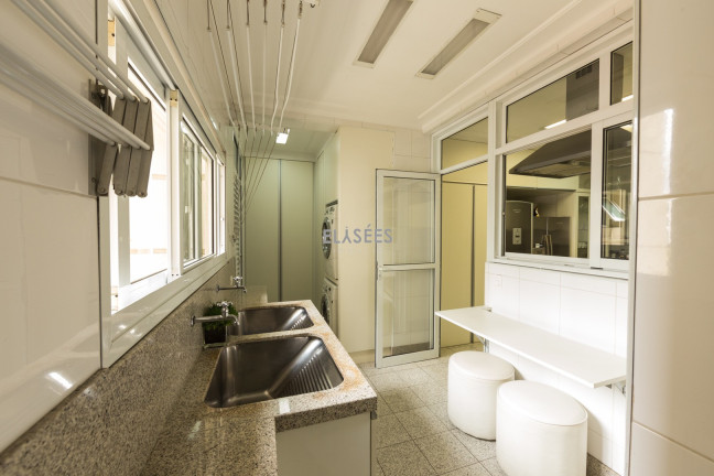 Imagem Apartamento com 3 Quartos à Venda, 280 m² em Vila Nova Conceição - São Paulo Imagem Apartamento com 3 Quartos à Venda, 280 m² em Vila Nova Conceição - São Paulo