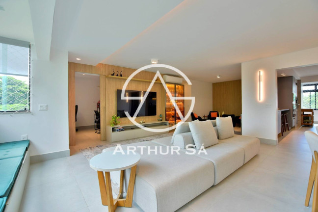 Imagem Apartamento com 3 Quartos à Venda, 168 m² em Asa Norte - Brasília Imagem Apartamento com 3 Quartos à Venda, 168 m² em Asa Norte - Brasília