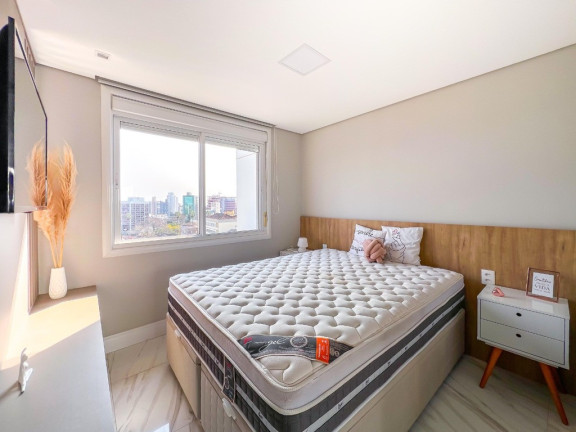 Imagem Imóvel com 1 Quarto à Venda,  em Petrópolis - Porto Alegre