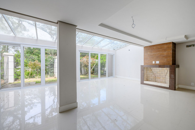 Imagem Imóvel com 3 Quartos à Venda, 409 m² em Vila Assunção - Porto Alegre Imagem Imóvel com 3 Quartos à Venda, 409 m² em Vila Assunção - Porto Alegre