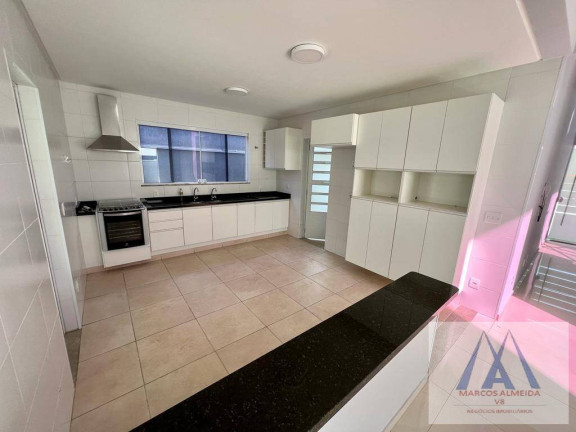Imagem Casa de Condomínio com 3 Quartos à Venda, 240 m² em Botujuru - Mogi Das Cruzes Imagem Casa de Condomínio com 3 Quartos à Venda, 240 m² em Botujuru - Mogi Das Cruzes